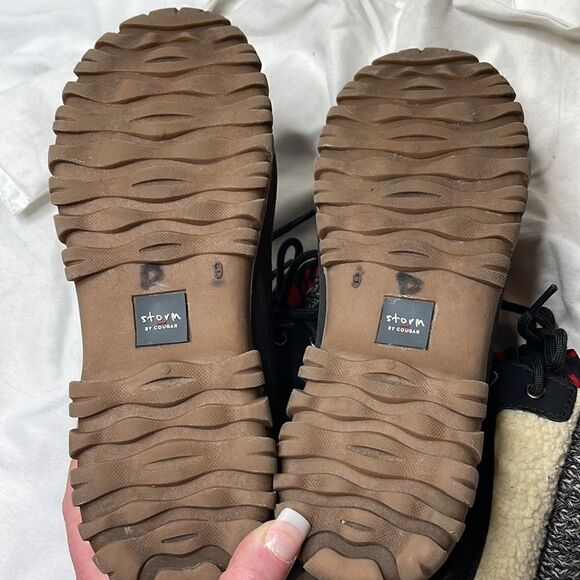 Storm By Cougar Buffalo Plaid Fleece Lining Boots. Size 9. - Picture 7 of 9